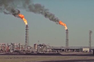 Petrolio, l’Aie libera 400 milioni di barili per evitare la crisi globale