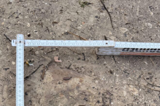 Montefiore Conca, bimba cade nel parco della scuola: l’opposizione chiede la messa in sicurezza dell’area