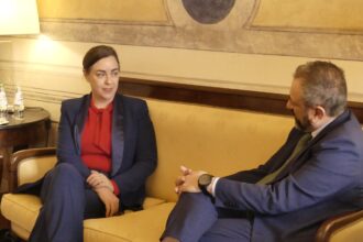 San Marino, rafforzamento dei legami con l’Australia: il Segretario Beccari riceve l’Ambasciatore Cowley