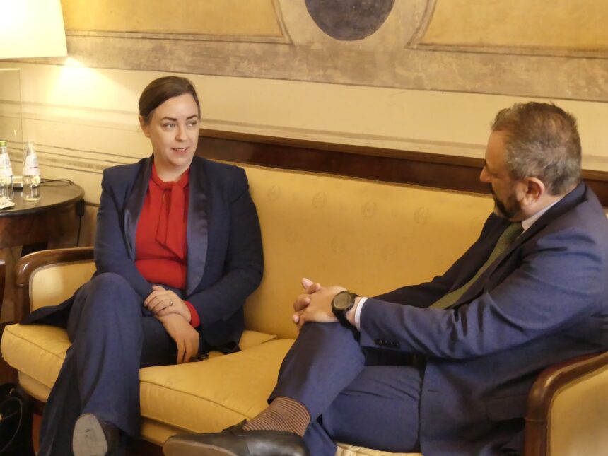 San Marino, rafforzamento dei legami con l’Australia: il Segretario Beccari riceve l’Ambasciatore Cowley