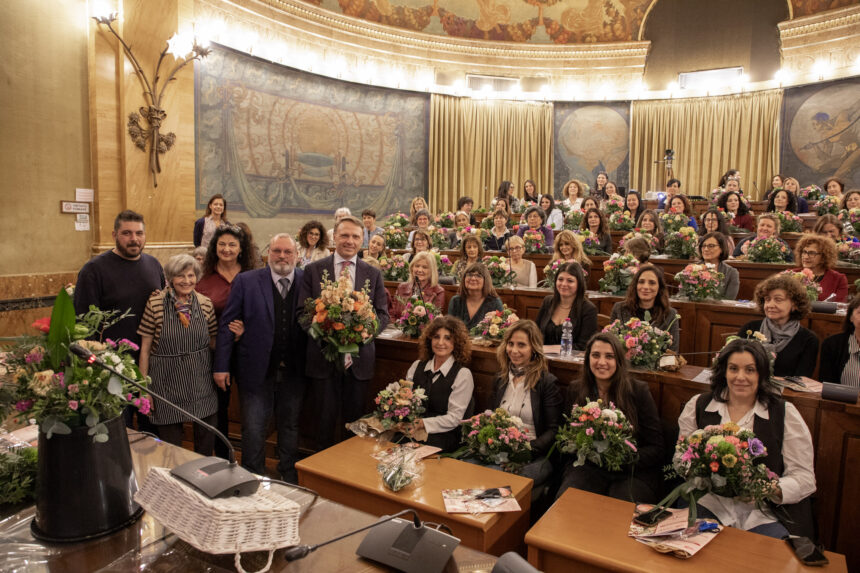 Imparare le migliori tecniche della composizione floreale, con grandi maestri, tra cui la sammarinese Mara Verbena, e solo “Fiori italiani” sotto l’egida del MASAF