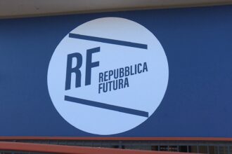 RF bacchetta governo e maggioranza: “Giocano a nascondino e non trovano soluzioni concrete”