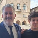 Antonelli trionfa a Shanghai: orgoglio sammarinese per la vittoria del giovane pilota Mercedes