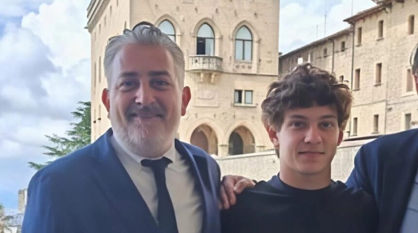 Antonelli trionfa a Shanghai: orgoglio sammarinese per la vittoria del giovane pilota Mercedes