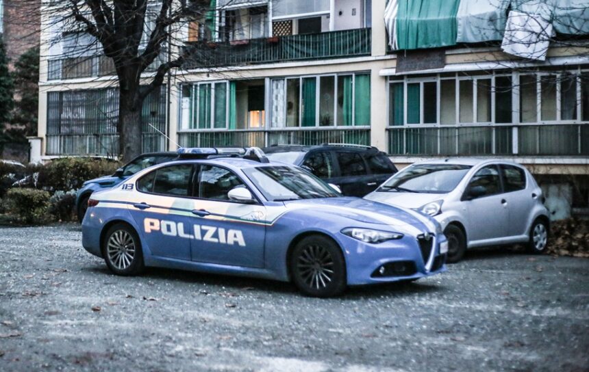 Cronaca. Imola, 51enne romena colta da malore al volante passa col rosso: salvata dagli agenti