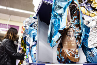 San Marino, stangata di Pasqua sui consumatori: prezzi alle stelle per dolci e viaggi