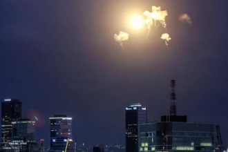 Cronaca. Rimini, guerra in Medio Oriente: festa e paura in piazza, studenti bloccati a Dubai
