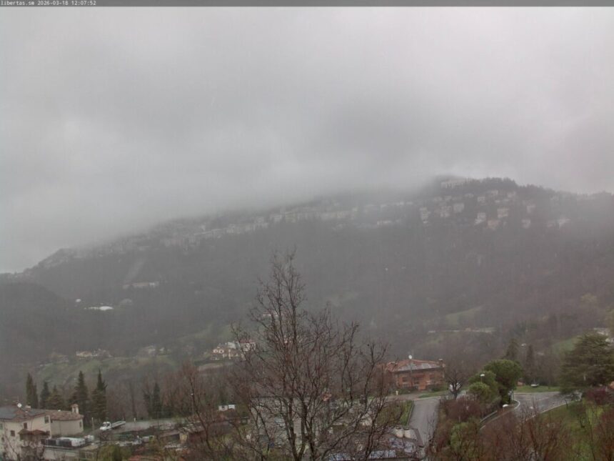 San Marino. Meteo: risveglio invernale con fiocchi di neve in mattinata sul Titano. Da giovedì torna il bel tempo ma farà ancora freddo al mattino