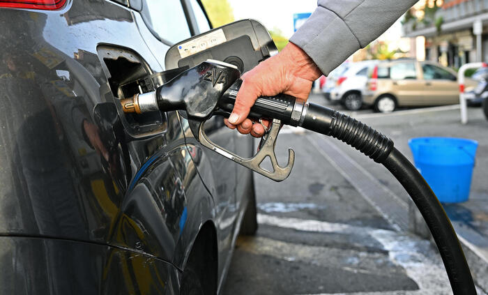 San Marino, taglio accise sui carburanti in Italia: verso ribassi anche sul Titano