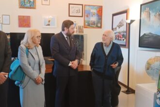 Emilio Isgrò dona ‘Where is San Marino’, l’opera-mappamondo che celebra il piccolo Stato