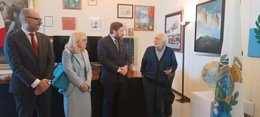 Emilio Isgrò dona ‘Where is San Marino’, l’opera-mappamondo che celebra il piccolo Stato