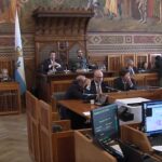 San Marino – Denatalità, il Consiglio apre il confronto sulla nuova legge: più congedi, bonus bebè e sostegni alle famiglie