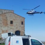 Verucchio, intervento in elicottero per il ripristino della scalinata alla Rocca del Sasso