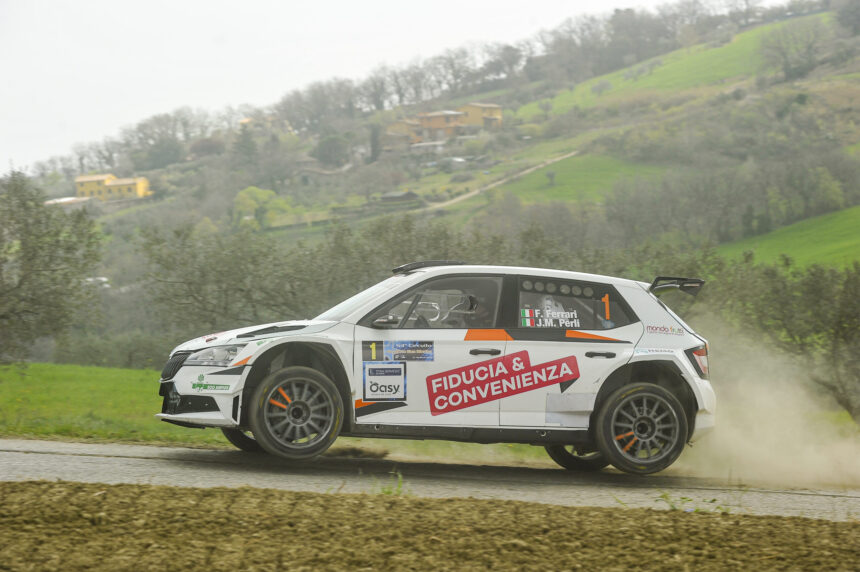 Bis di Fabrizio Ferrari al Circuito San Marino, secondo posto di Davide Simoncini e terzo Angelo Montanari. Nello storico trionfo di Corrado e Andrea Costa