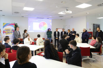 San Marino. ANIS, CSdL e CDLS: avviata l’edizione 2025 di “VIVERE L’AZIENDA”, l’iniziativa volta ad avvicinare il mondo della scuola a quello del lavoro