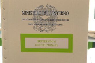 Italia al voto sul referendum, boom dell’affluenza: seggi aperti anche oggi fino alle 15