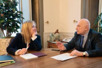 Referendum costituzionale, il No travolge il centrodestra italiano: a San Marino vince il Sì in controtendenza