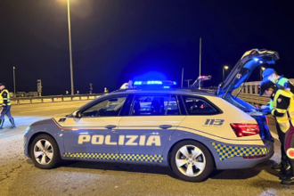 Rimini – La Polizia di Stato arresta in flagranza di reato tre soggetti  responsabili di diverse aggressioni in centro