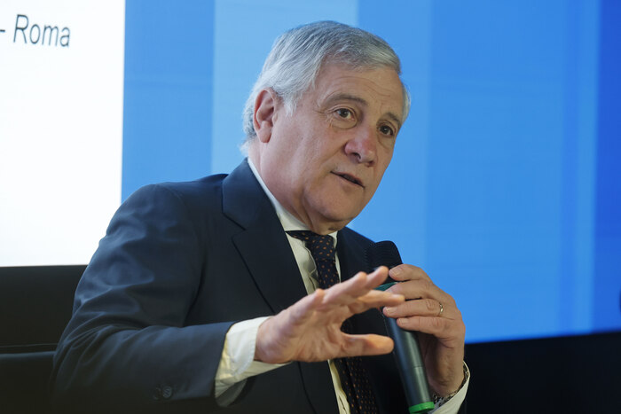 Cronaca. Iran, Tajani: “Oltre 70mila italiani nella regione, crisi potrebbe durare settimane”
