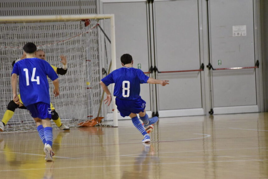 Futsal, derby di Serravalle: la Juvenes Dogana travolge il Cosmos 10-3