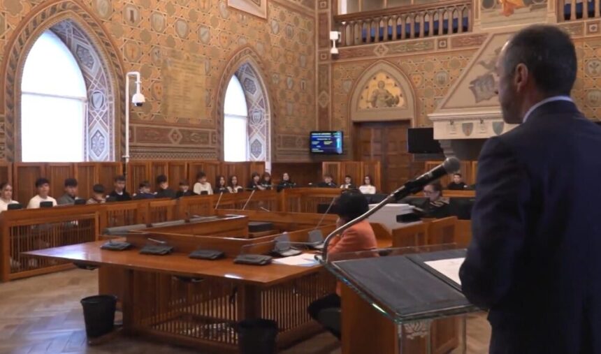 Istanze d’Arengo, si è concluso oggi il ciclo di udienze dei ragazzi delle classi terze delle Scuole Medie Sammarinesi