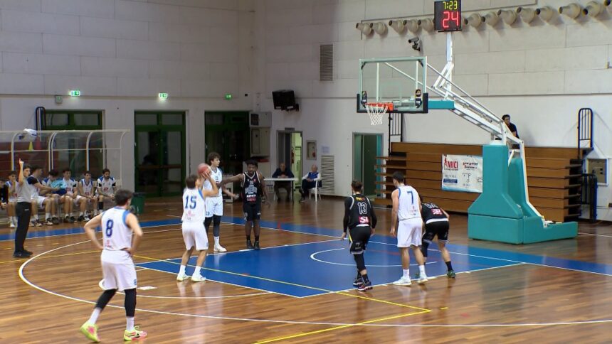 Pallacanestro Titano, il cuore non basta: Osimo passa nel finale