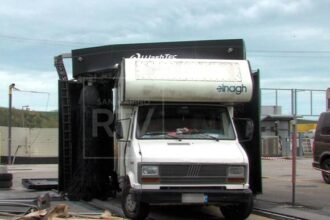 San Marino, camper incastrato nell’autolavaggio: danni per 140mila euro