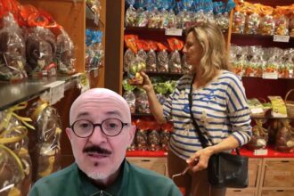 Federconsumatori, spesa amara: rincari pasquali del 5,2% in media 30 marzo 2026 Secondo l’Osservatorio i prodotti pasquali costano il 5,2% in più rispetto al 2025. Graziano Urbinati, presidente Federconsumatori Rimini: “Giocano molti fattori”