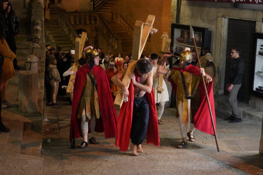 San Marino, questa sera nel centro storico la suggestiva Via Crucis Vivente