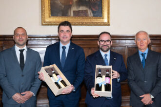 San Marino celebra i 40 anni della Legge sulle Origini: i Reggenti ricevono la Cantina di Stato