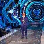 Cronaca. Alfonso Signorini lascia la direzione di ‘Chi’: “Non c’entra il caso Corona”