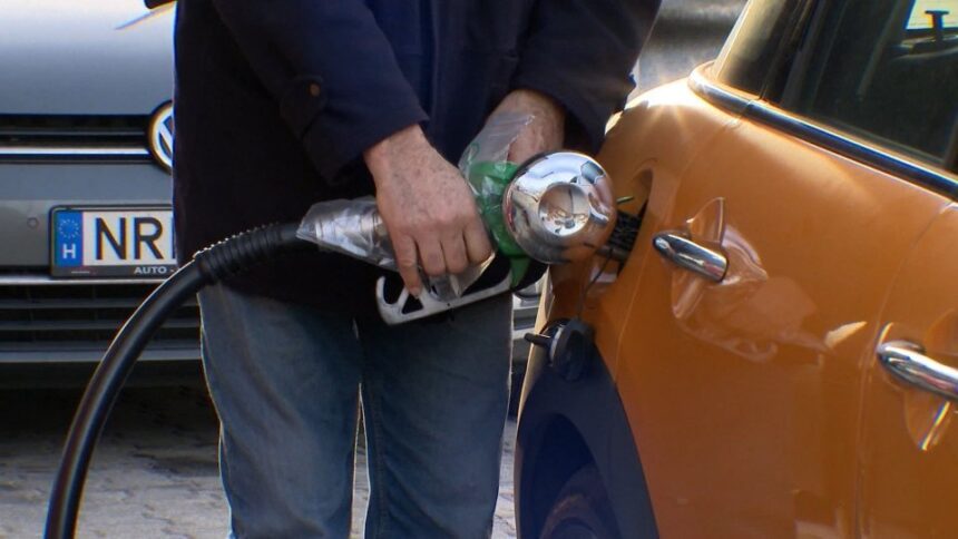 Con la guerra schizzano i prezzi dei carburanti, l’allarme di Federconsumatori: “Aumenti inauditi, spropositati”