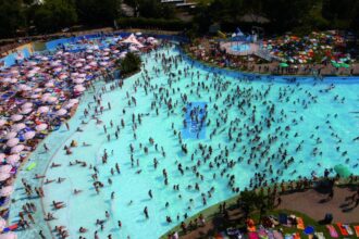 Romagna, riaprono i parchi divertimento: da Mirabilandia all’Acquafan, tutte le date