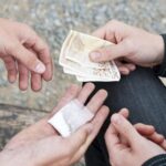 Cronaca. Rimini, arrestato un 22enne per spaccio a Miramare. Sequestrati 400 grammi di hashish e 4.300 euro