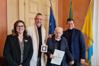 Un bottone di Santarcangelo a Giorgio Gallavotti