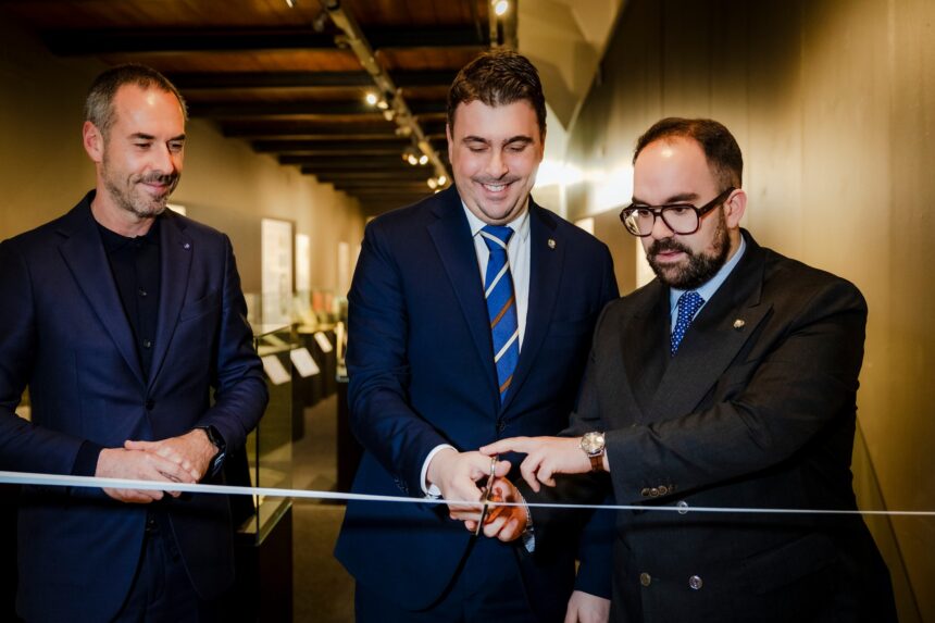 San Marino, inaugurata ieri la mostra “Al sesto suono della campana”. Taglio del nastro dei Capitani Reggenti