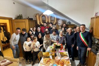 Misano Adriatico, cento candeline per Rosina Masuccio: il sindaco Piccioni festeggia la nuova centenaria