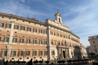 Attacco all’Iran, oggi Tajani riferisce al Parlamento