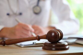 Cronaca. Ravenna, falsi certificati medici per bloccare i rimpatri: nuovi dettagli dalle indagini dei PM Barberini e Scorza