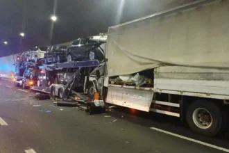 Cronaca. Scontro tra mezzi pesanti in una galleria in A1, morto un camionista