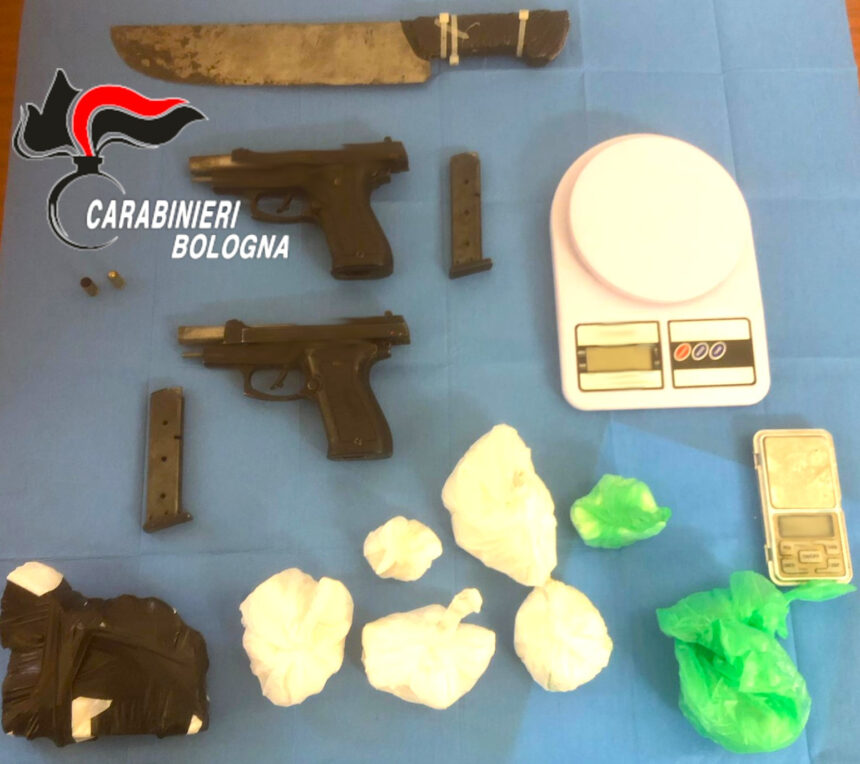 Cronaca. Bologna, sequestrati un chilo di cocaina e armi: arrestati un 49enne e un 21enne magrebino