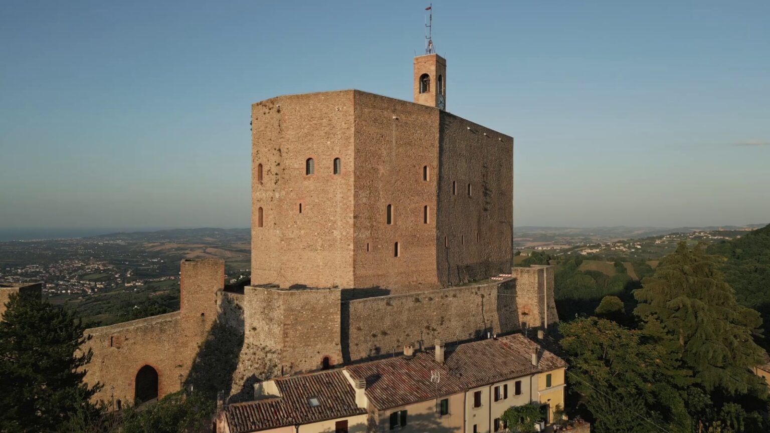 Montefiore Conca, bagarre in aula sulla mozione Coldiretti: l’opposizione attacca l’ANCI