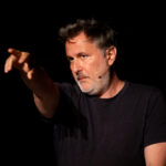 Mafia e teatro: Davide Enia racconta le stragi di Falcone e Borsellino al Teatro degli Atti