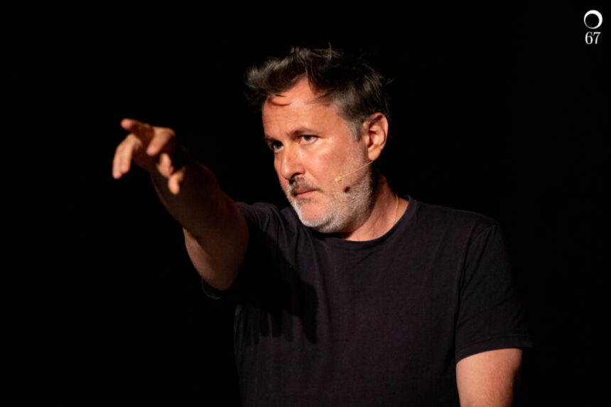 Mafia e teatro: Davide Enia racconta le stragi di Falcone e Borsellino al Teatro degli Atti