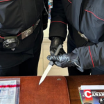 Cronaca. Ravenna, 16enne accoltella studente sul bus, arrestati i genitori