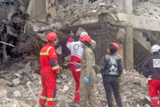 Droni e missili intercettati nel Golfo, crescono le voci sul ferimento di Mojtaba Khamenei