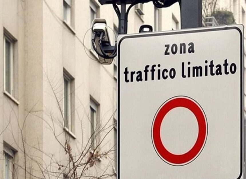 Cronaca. Rimini, cento multe al giorno dai nuovi varchi della Ztl: in un mese almeno 164mila euro per le case comunali