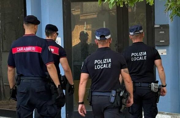 Cronaca. Una quarantina di persone irregolari e un arresto all’Hotel Sidney di Bellaria Igea Marina: “Oggi operazione importante e non casuale, frutto di sinergia tra Istituzioni e Forze dell’Ordine