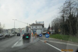 Serravalle, guasto alla rete idrica: chiusa la strada verso Cailungo