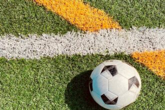 Cronaca. “Cambiate sport, giocare con i maschi non fa per voi”. Frasi sessiste contro bambine calciatrici nel Pisano: la denuncia